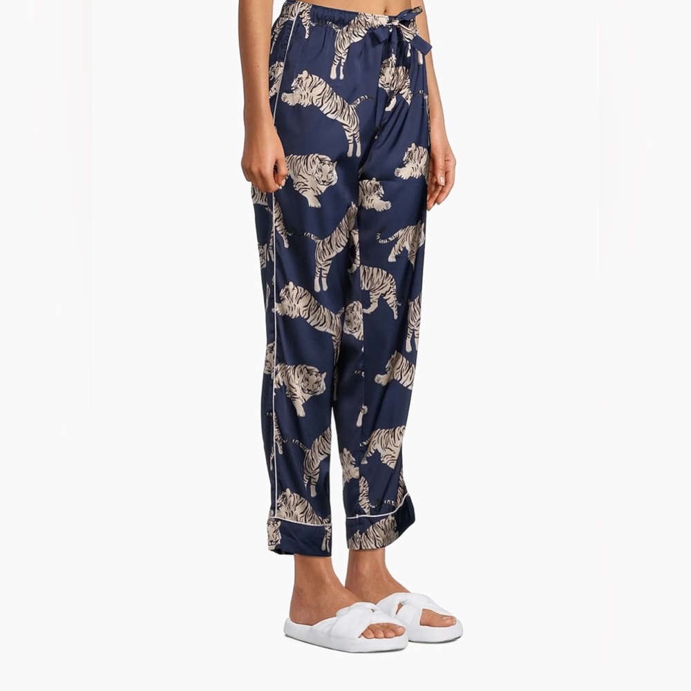 Averie two-piece Tiger Print Pajama Set in Emerald Green - Picture 3 of 13